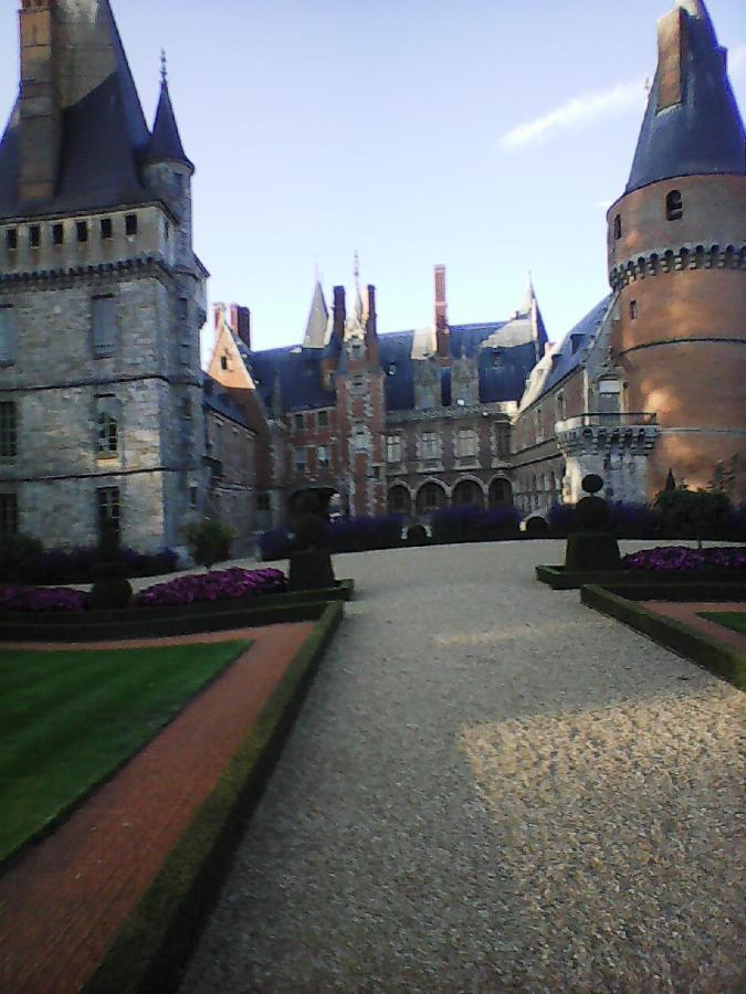 Chambres D'Hotes Gobillon Maintenon Eksteriør bilde
